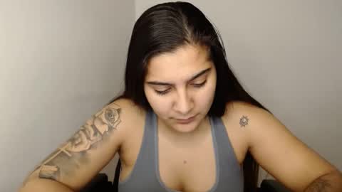 Snapshot of amanda5star chatting on 02/05/25, 10:22 The queen of the biceps online show from 02/05/25, 10:22