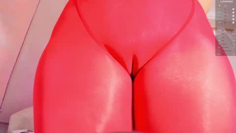 Amanda Marcuzzi  online show from 10/24/25, 12:01