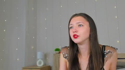 Snapshot of amanda_reedd chatting on 10/29/25, 07:43 Amanda online show from 10/29/25, 07:43