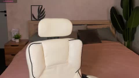 Snapshot of amanda_reedd chatting on 11/11/25, 07:41 Amanda online show from 11/11/25, 07:41