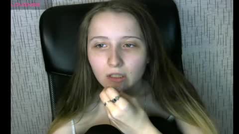 Snapshot of amanda_sherr chatting on 12/12/24, 04:53 Amanda online show from 12/12/24, 04:53