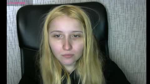 Snapshot of amanda_sherr chatting on 12/22/24, 10:36 Amanda online show from 12/22/24, 10:36