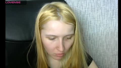 Snapshot of amanda_sherr chatting on 12/23/24, 07:52 Amanda online show from 12/23/24, 07:52