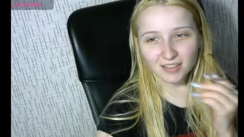 Snapshot of amanda_sherr chatting on 12/24/24, 09:33 Amanda online show from 12/24/24, 09:33