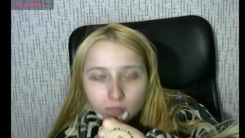 Snapshot of amanda_sherr chatting on 12/30/24, 02:42 Amanda online show from 12/30/24, 02:42