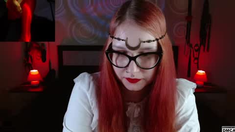 Snapshot of amanita__pantherina chatting on 12/16/24, 05:43 Goddess Amanita online show from 12/16/24, 05:43