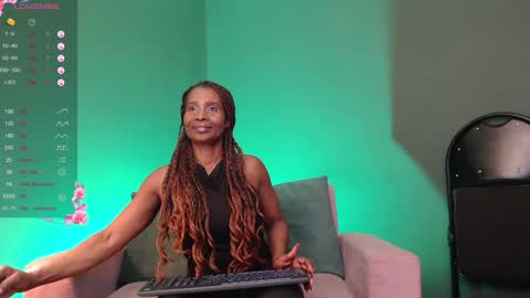 luna online show from 12/21/24, 06:34