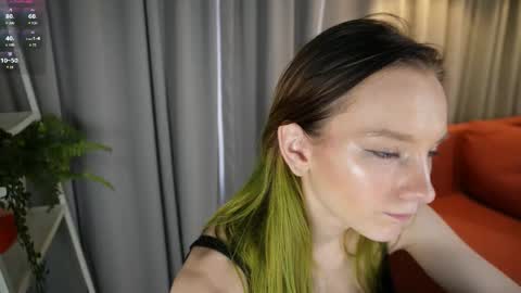 Snapshot of amarajewel__ chatting on 09/25/25, 01:26 Amara online show from 09/25/25, 01:26