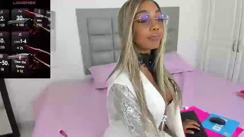 amaraluxe online show from 10/16/25, 02:01