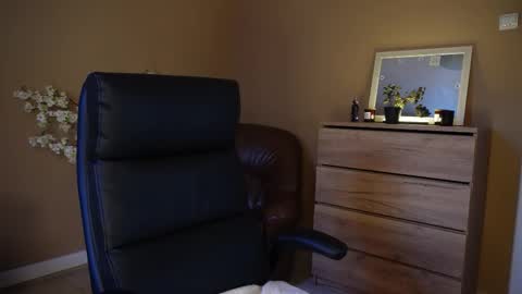 amateur_fitbabex online show from 11/22/25, 07:18