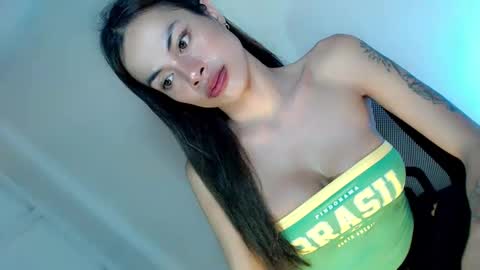 Snapshot of amayahugecock69 chatting on 01/06/25, 02:15 Annika 25yrs old online show from 01/06/25, 02:15