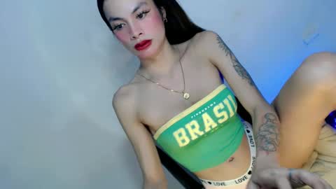 Snapshot of amayahugecock69 chatting on 03/10/25, 06:49 Annika 25yrs old online show from 03/10/25, 06:49
