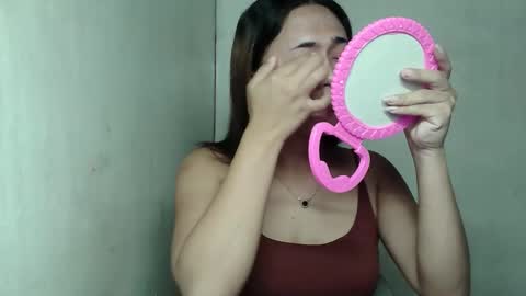 YELLA online show from 10/06/25, 08:45