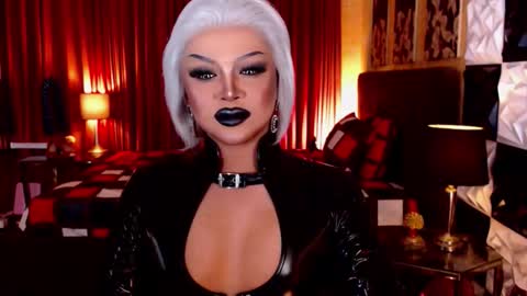 MISS JAZMINE QUEEN OF HELLFIRE online show from 10/28/25, 09:02