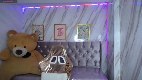Snapshot of ambar72_b chatting on 12/26/24, 04:04 LIVE 0730AM-0200PM online show from 12/26/24, 04:04