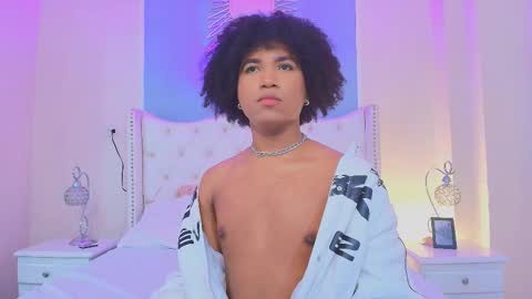 Ambar Colling online show from 10/21/25, 04:13