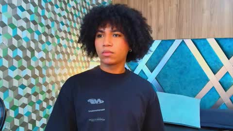 Ambar Colling online show from 10/31/25, 02:34