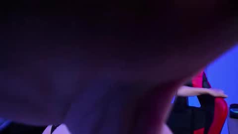 ambar_love22 online show from 11/05/25, 11:49