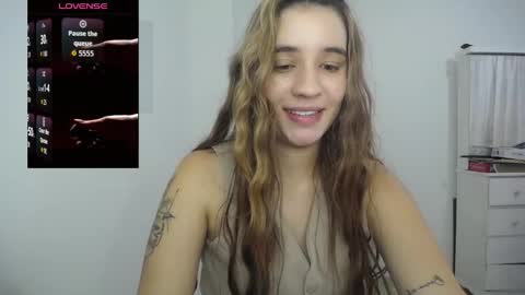 Snapshot of ambar_lynn chatting on 10/16/25, 07:04 mbar online show from 10/16/25, 07:04
