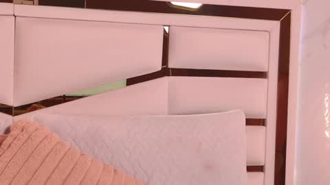 Julieta  online show from 10/15/25, 11:32