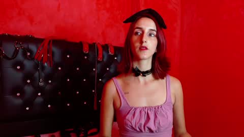 ambar_roux1 online show from 02/05/25, 02:37