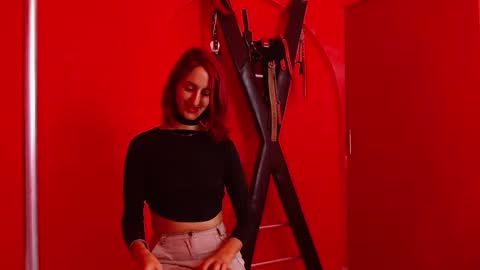 Snapshot of ambar_roux1 chatting on 02/11/25, 09:56 ambar_roux1 online show from 02/11/25, 09:56