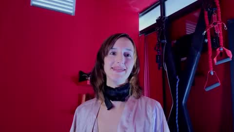 Snapshot of ambar_roux1 chatting on 10/17/25, 05:59 ambar_roux1 online show from 10/17/25, 05:59