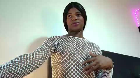 ambargil__ online show from 02/03/25, 06:39