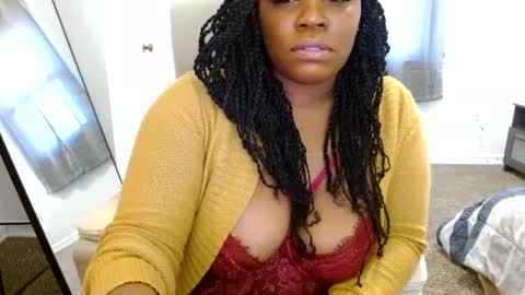 Snapshot of ambarose88 chatting on 02/24/25, 05:42 Amoya online show from 02/24/25, 05:42