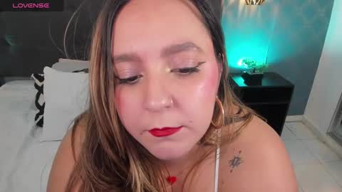 Snapshot of ambarroberts chatting on 12/14/24, 04:31 Ambar online show from 12/14/24, 04:31