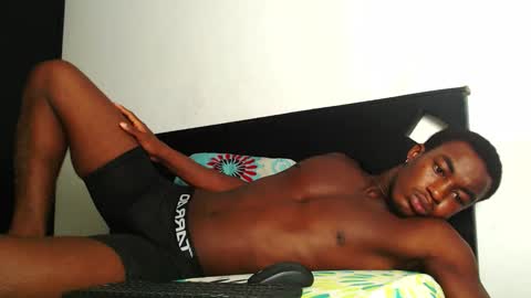 Snapshot of ambartxsex chatting on 10/08/25, 04:15 ambartxsex online show from 10/08/25, 04:15