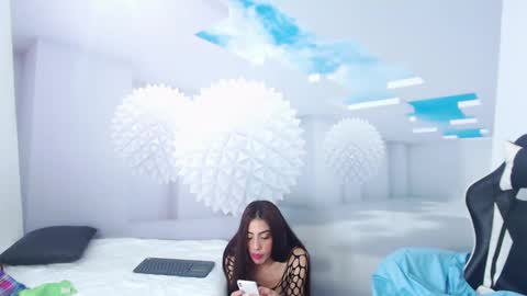 Snapshot of ambel_rose chatting on 03/08/25, 08:33 ambel_rose online show from 03/08/25, 08:33