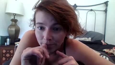 Snapshot of amber420kitty chatting on 10/08/25, 07:44 amber420kitty online show from 10/08/25, 07:44