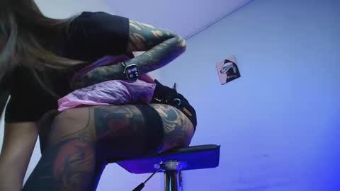 amber_blair online show from 11/19/25, 10:10