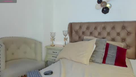 amber bonne online show from 11/28/25, 07:49