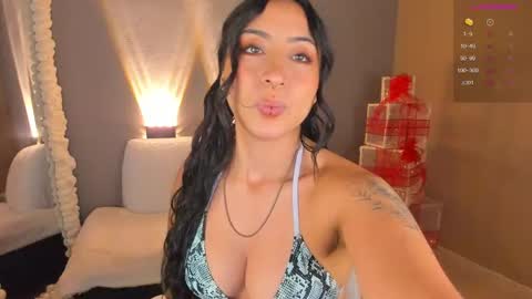 Snapshot of amber_curly chatting on 01/06/25, 05:38 amber_curly online show from 01/06/25, 05:38