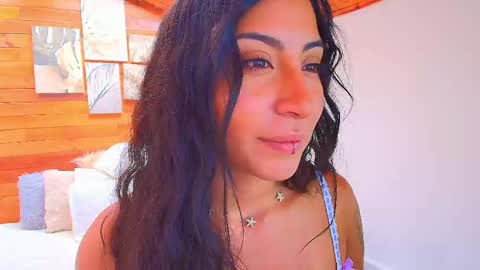 Snapshot of amber_curly chatting on 10/01/25, 09:10 amber_curly online show from 10/01/25, 09:10