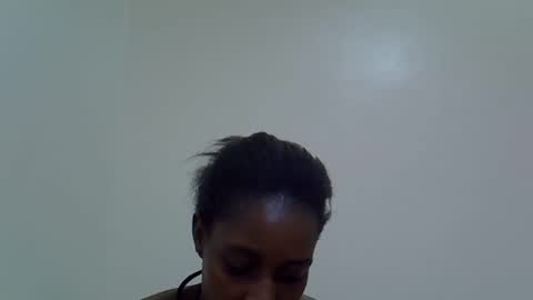 Snapshot of amber_cutie2 chatting on 03/11/25, 10:42 amber_cutie2 online show from 03/11/25, 10:42