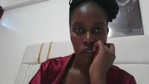 Snapshot of amber_cutie2 chatting on 09/11/25, 11:05 amber_cutie2 online show from 09/11/25, 11:05