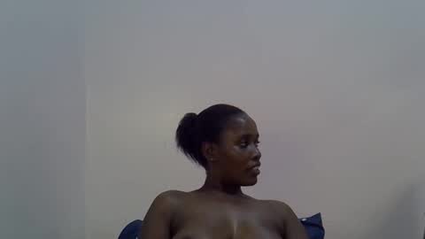 Snapshot of amber_cutie2 chatting on 10/03/25, 10:18 amber_cutie2 online show from 10/03/25, 10:18