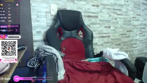 Snapshot of amber_kholin chatting on 01/27/25, 03:04 scarlett online show from 01/27/25, 03:04