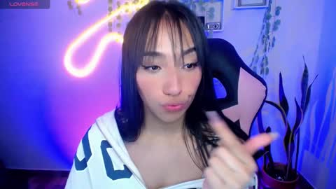 Snapshot of amber_morgan1 chatting on 02/14/25, 02:23 Amber online show from 02/14/25, 02:23