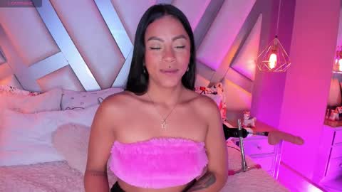 Snapshot of amber_villalobos chatting on 09/27/25, 05:34 Tell me Amber online show from 09/27/25, 05:34