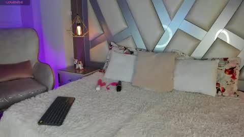 Snapshot of amber_villalobos chatting on 11/20/25, 02:12 Tell me Amber online show from 11/20/25, 02:12