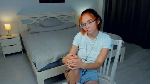 Snapshot of amberlyconda chatting on 10/10/25, 06:01 Sofia online show from 10/10/25, 06:01