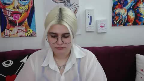 Amber online show from 10/08/25, 04:21