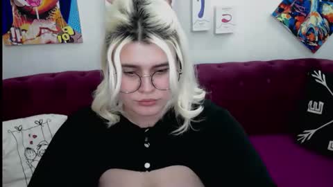 Amber online show from 11/06/25, 02:29