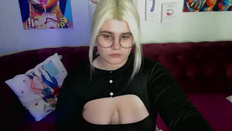 Amber online show from 11/23/25, 01:33