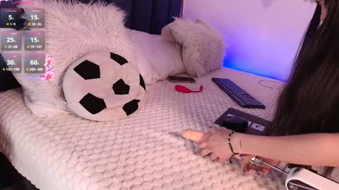 Snapshot of ambermoss_ chatting on 12/08/24, 08:41 Amber online show from 12/08/24, 08:41