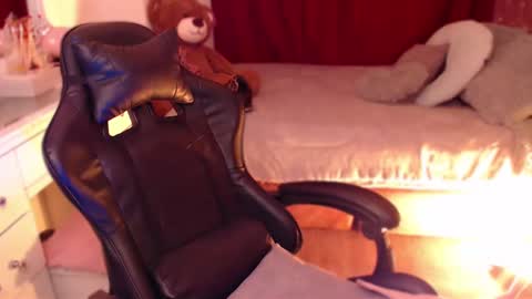 Snapshot of ambersmith98_ chatting on 01/10/25, 05:37 Amber online show from 01/10/25, 05:37